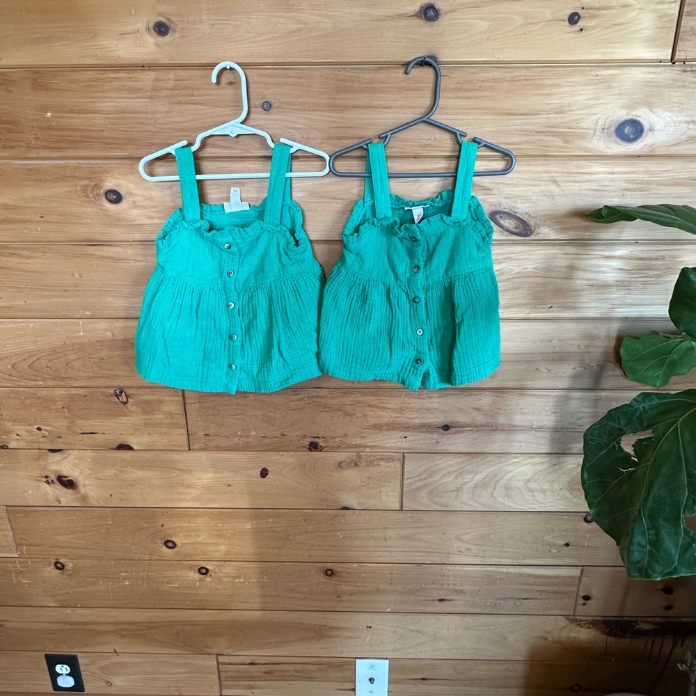 Cat & Jack green textured ruffled Button-Down tanks for twins